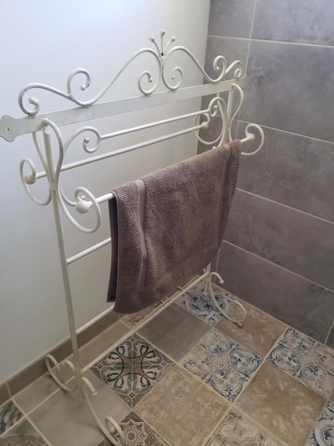 Chez Didier Et Vero Houville-la-Branche ภายนอก รูปภาพ